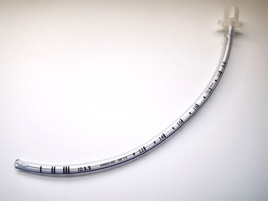 Intubation du tube nasale endotrachéal de 5,5 mm sans menottes CE Applications en soins respiratoires
