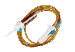 20 gouttes Série d' infusion personnalisée en tubes en PVC Admin type Y Stérile avec régulateur de débit