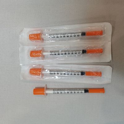 1 ml de seringue pour injection d' insuline avec aiguille fixe concentrée 100 unités ou 40 unités