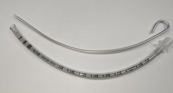 Tubes endotrachéales médicales douces avec yeux murphys et lignes de rayons X Tubes endotrachéales non menottées avec fil de guidage